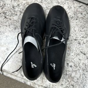 NIB Leo’s Giordano jazz tap oxford size 9AM black